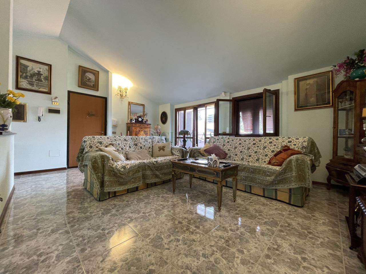 Vendita Pentavani, Sarzana foto