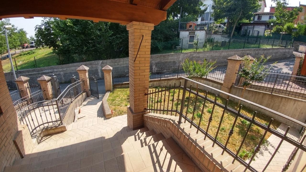 Vendita Trivani, Vergato foto