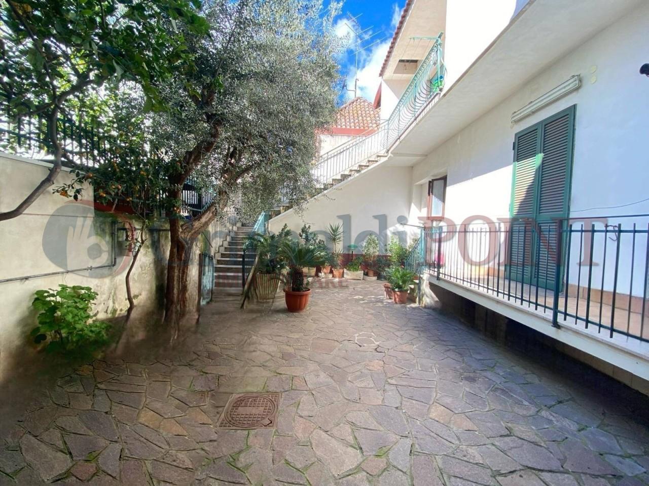 Vendita Eptavani, Giugliano in Campania foto