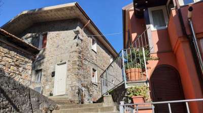 Vendita Pentavani, Sarzana
