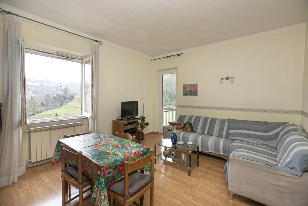 Vendita Esavani, Genova foto