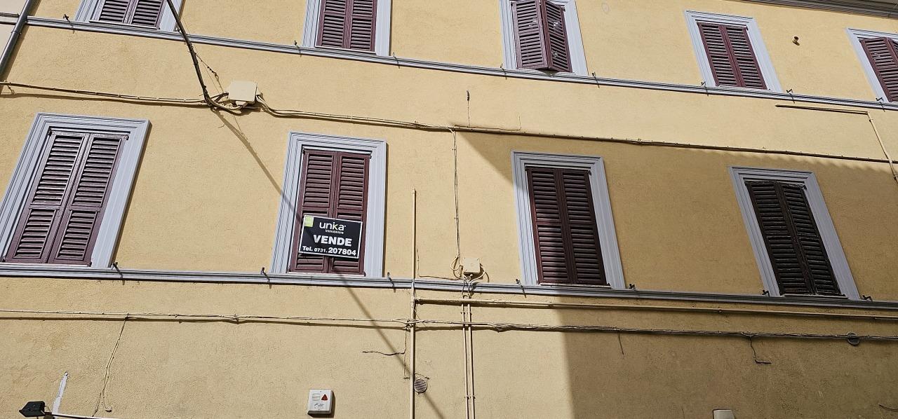Vendita Pentavani, Jesi foto
