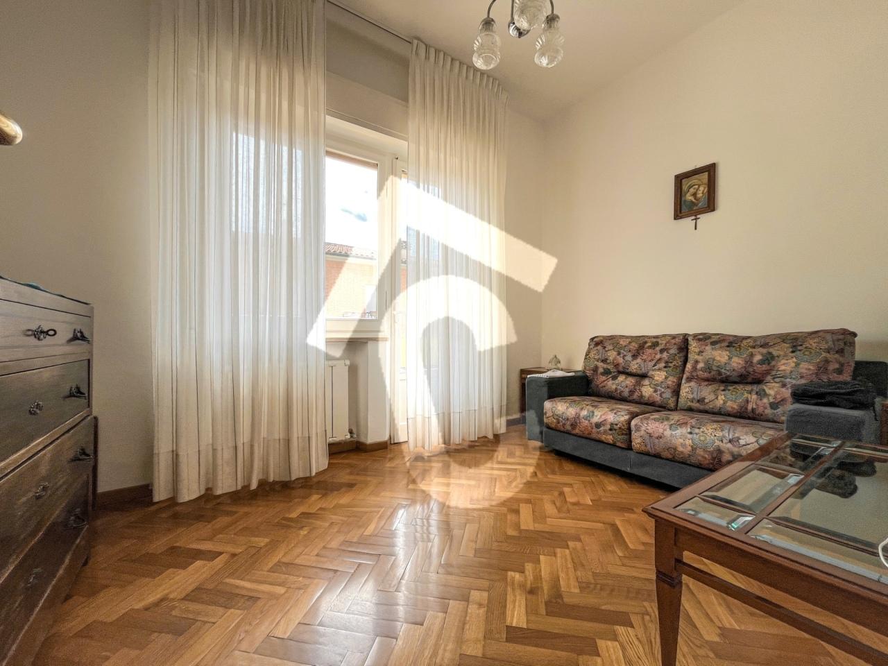 Vendita Pentavani, Jesi foto