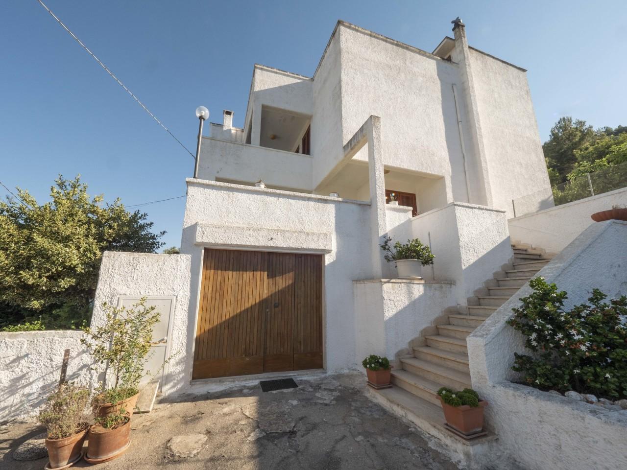 Vendita Multivani, Ostuni foto