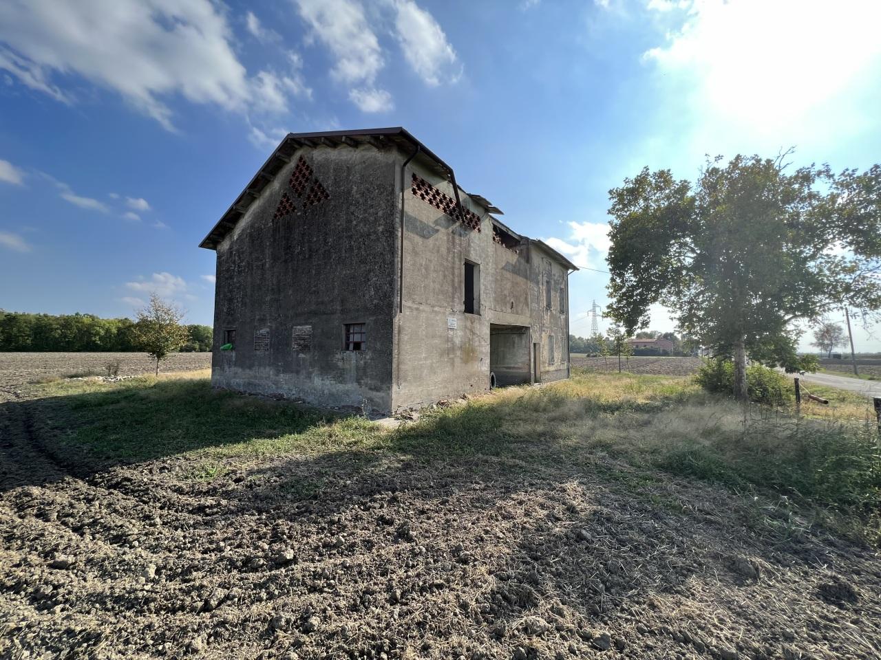 Vendita Esavani, Camposanto foto