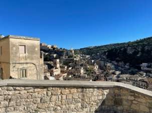 Vendita Quadrivani, Modica