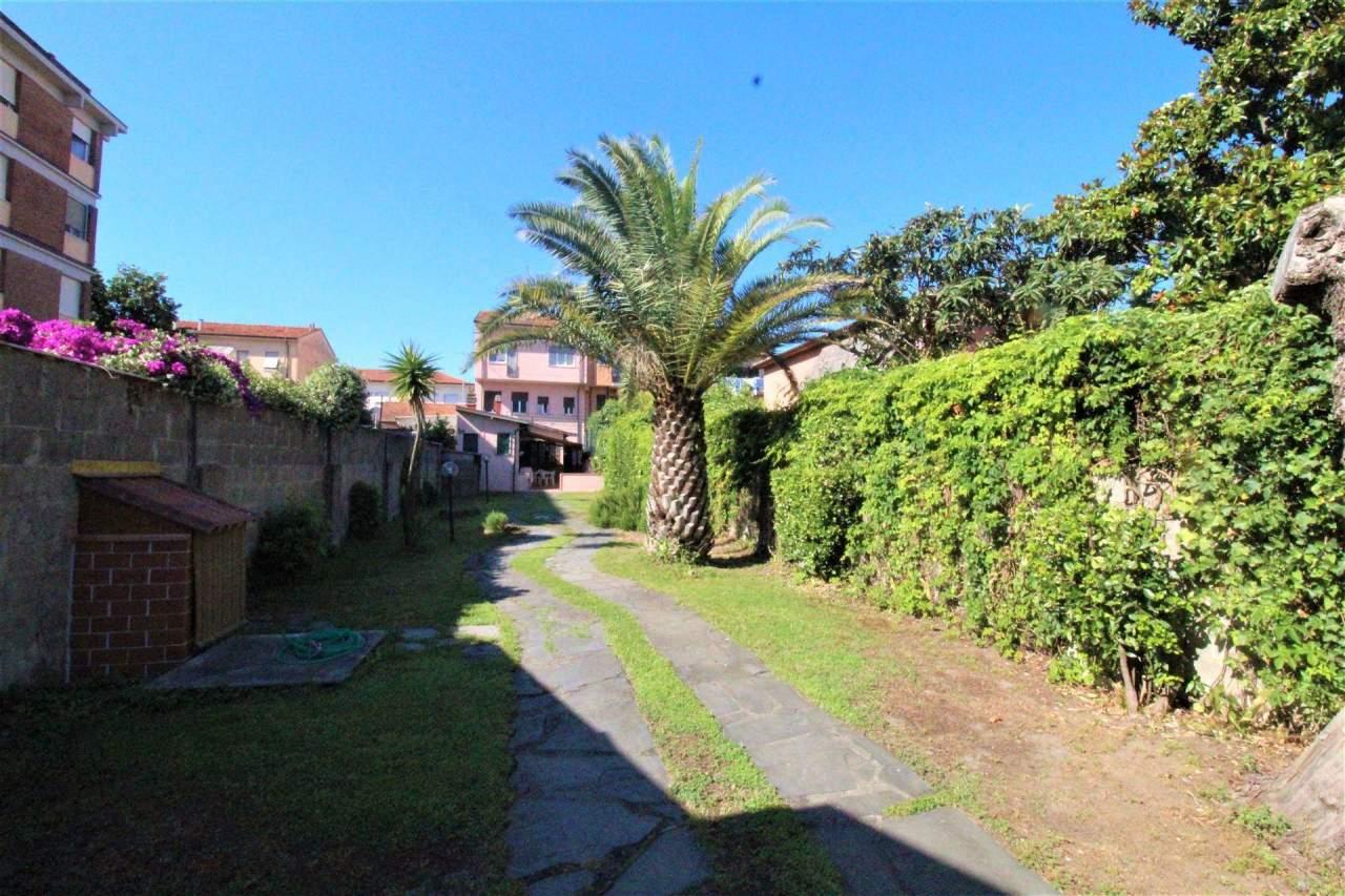 Vendita Ville, Carrara foto