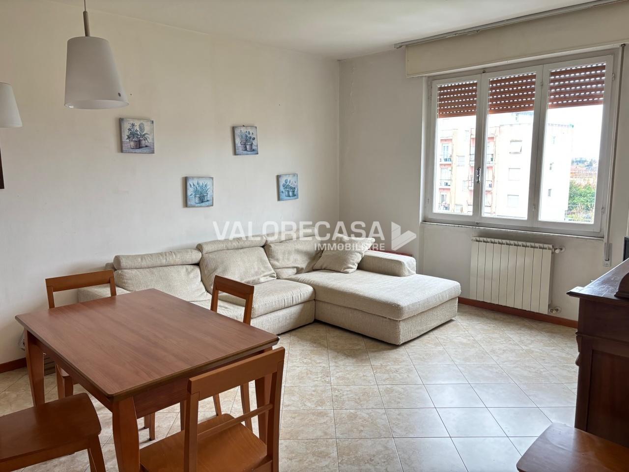 Vendita Trivani, Luni foto