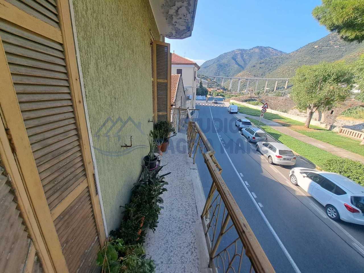 Vendita Trivani, Taggia foto