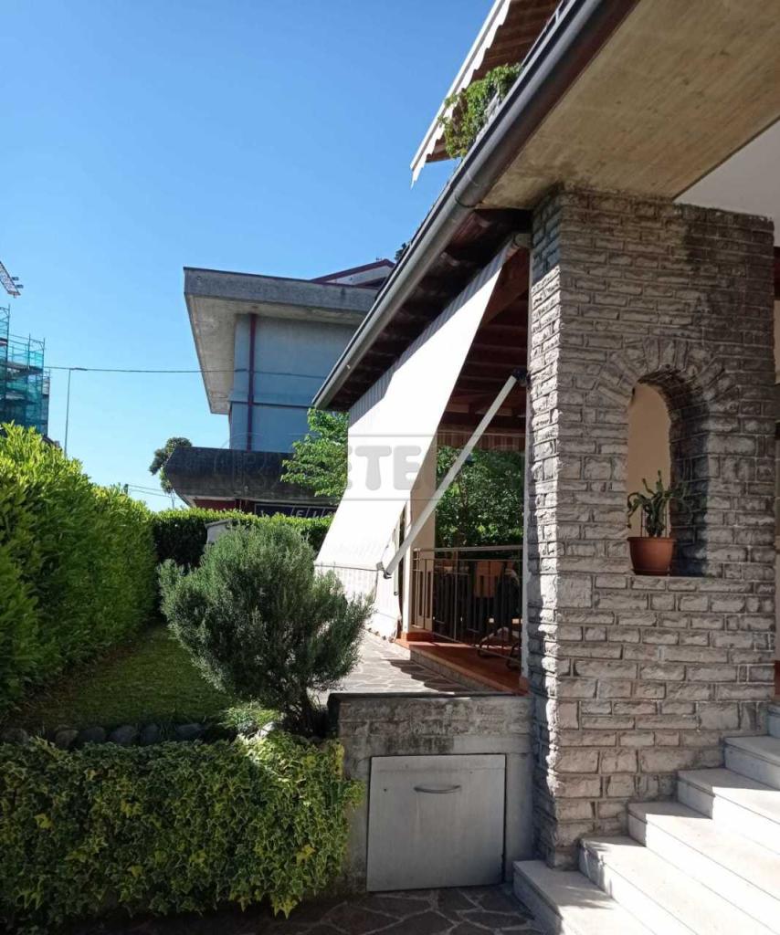 Vendita Multivani, Azzano San Paolo foto