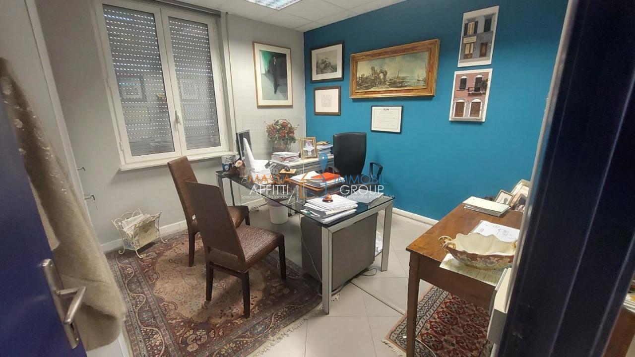 Vendita Esavani, Massa foto