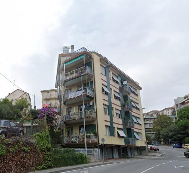 Vendita Esavani, Savona foto