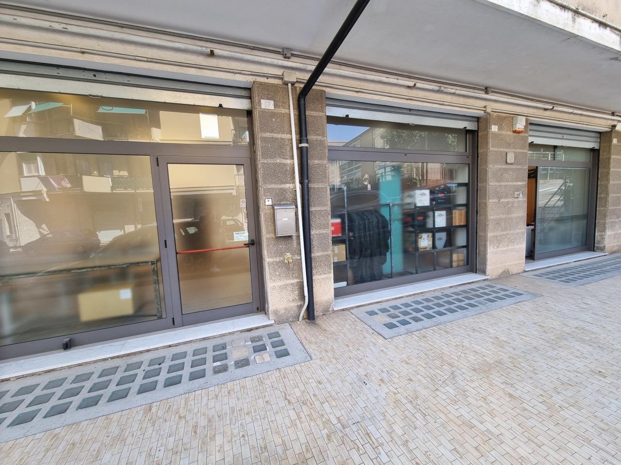 Vendita Trivani, Genova foto