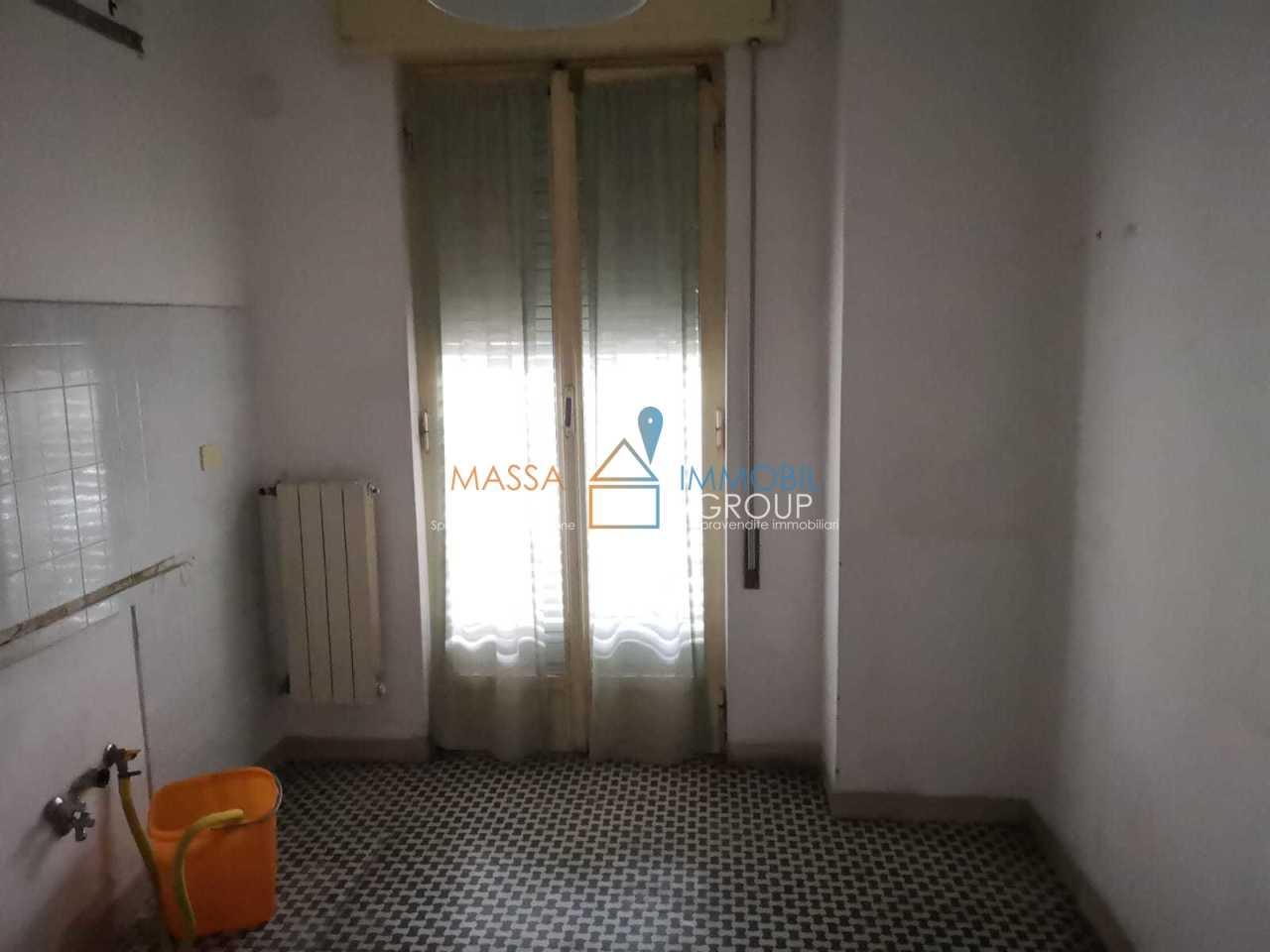 Vendita Multivani, Massa foto