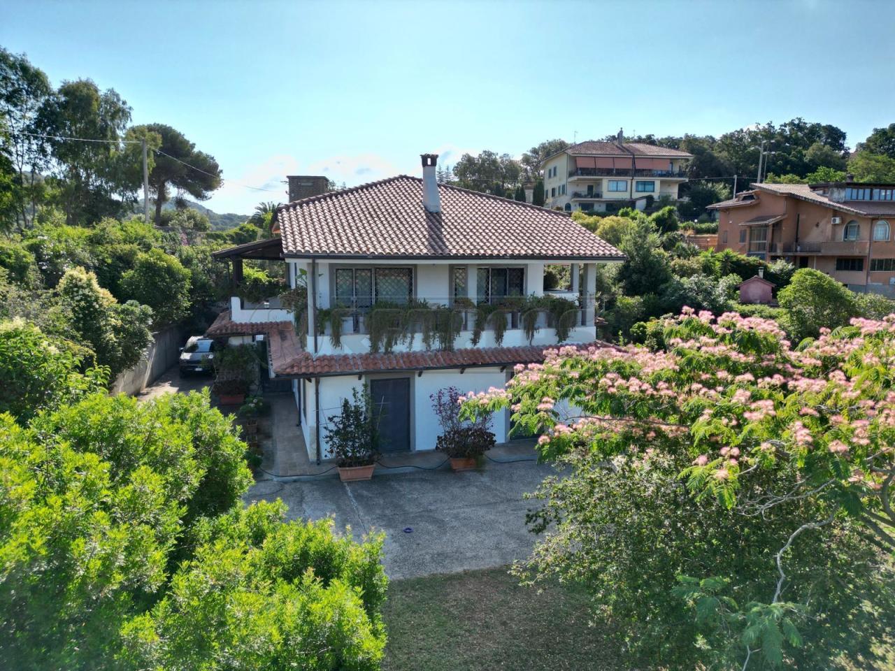 Vendita Multivani, Cerveteri foto