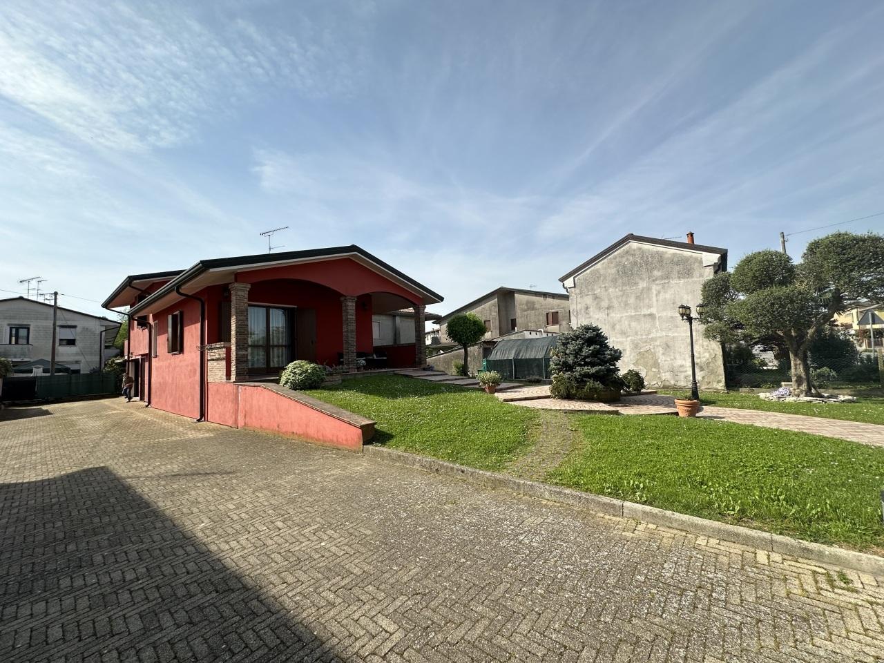 Vendita Eptavani, Rovigo foto