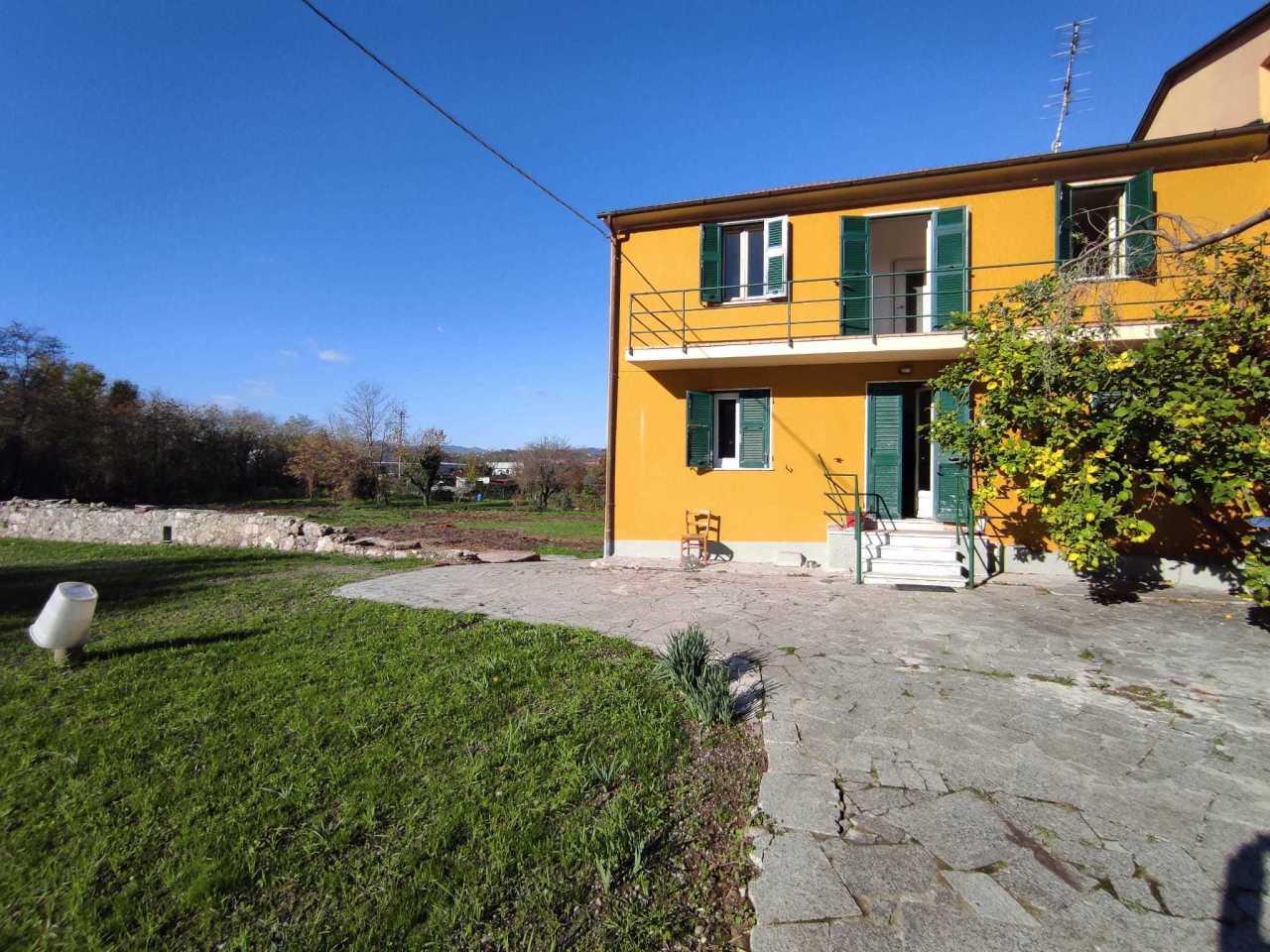 Vendita Pentavani, Sarzana foto