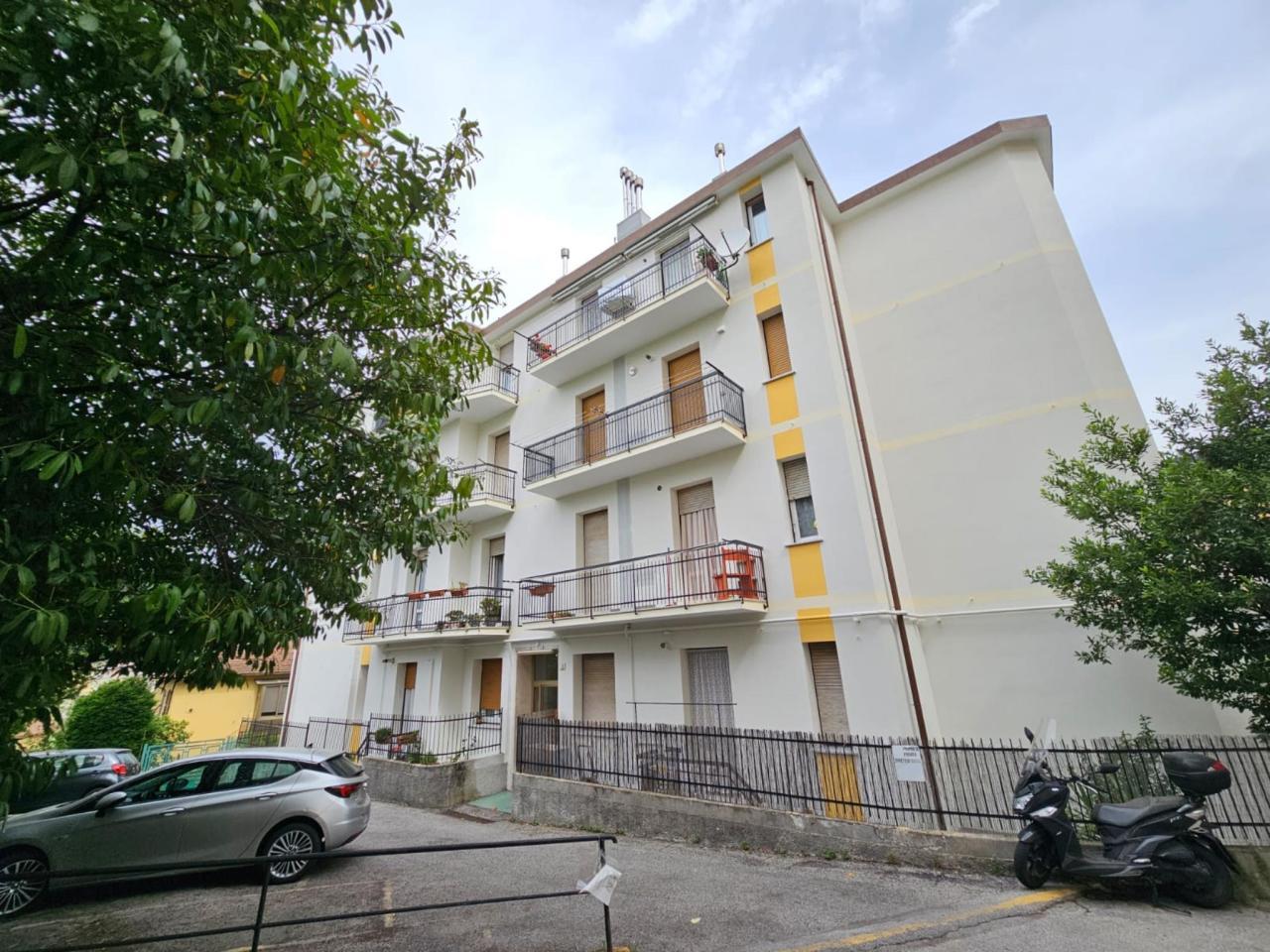 Vendita Esavani, Genova foto
