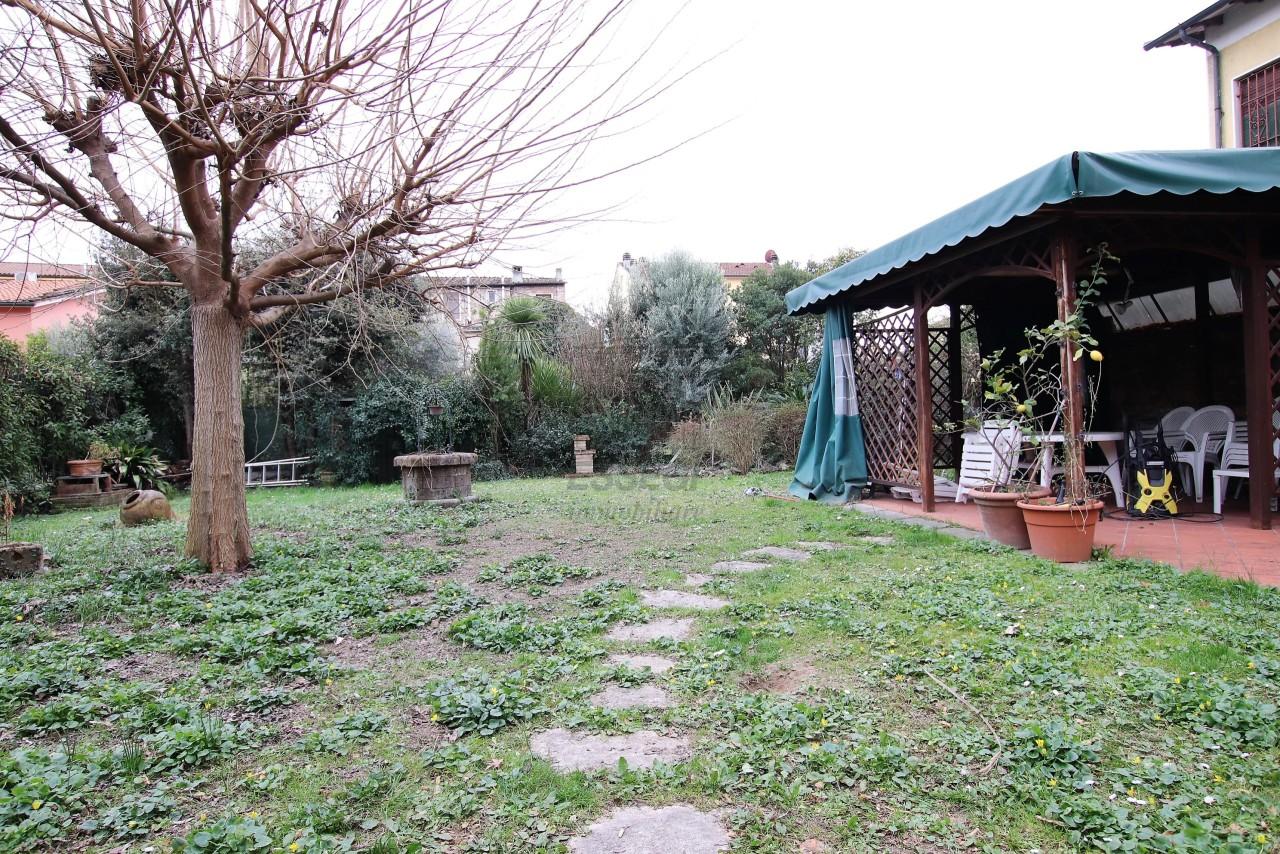 Vendita Multivani, Lucca foto