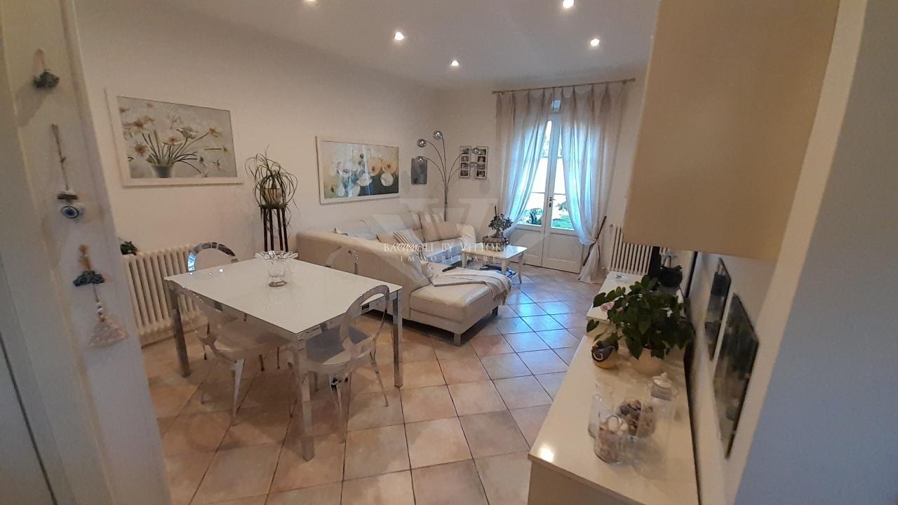 Vendita Eptavani, Pietrasanta foto