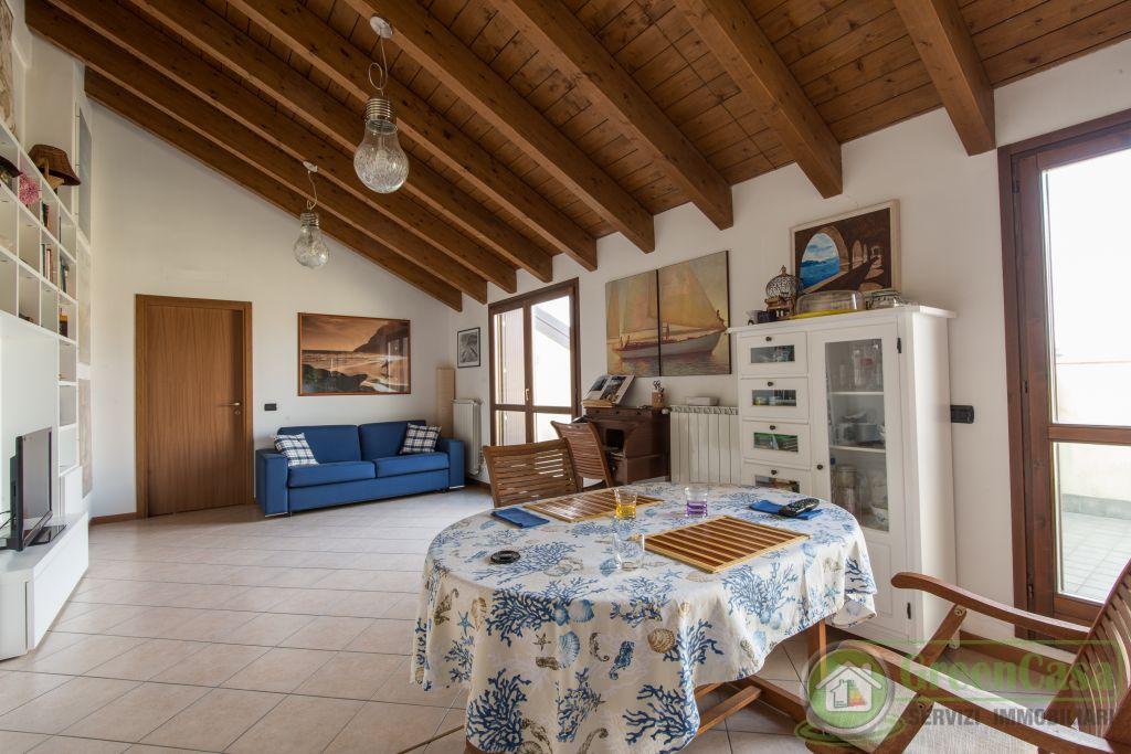 Vendita Appartamento, Ornago foto