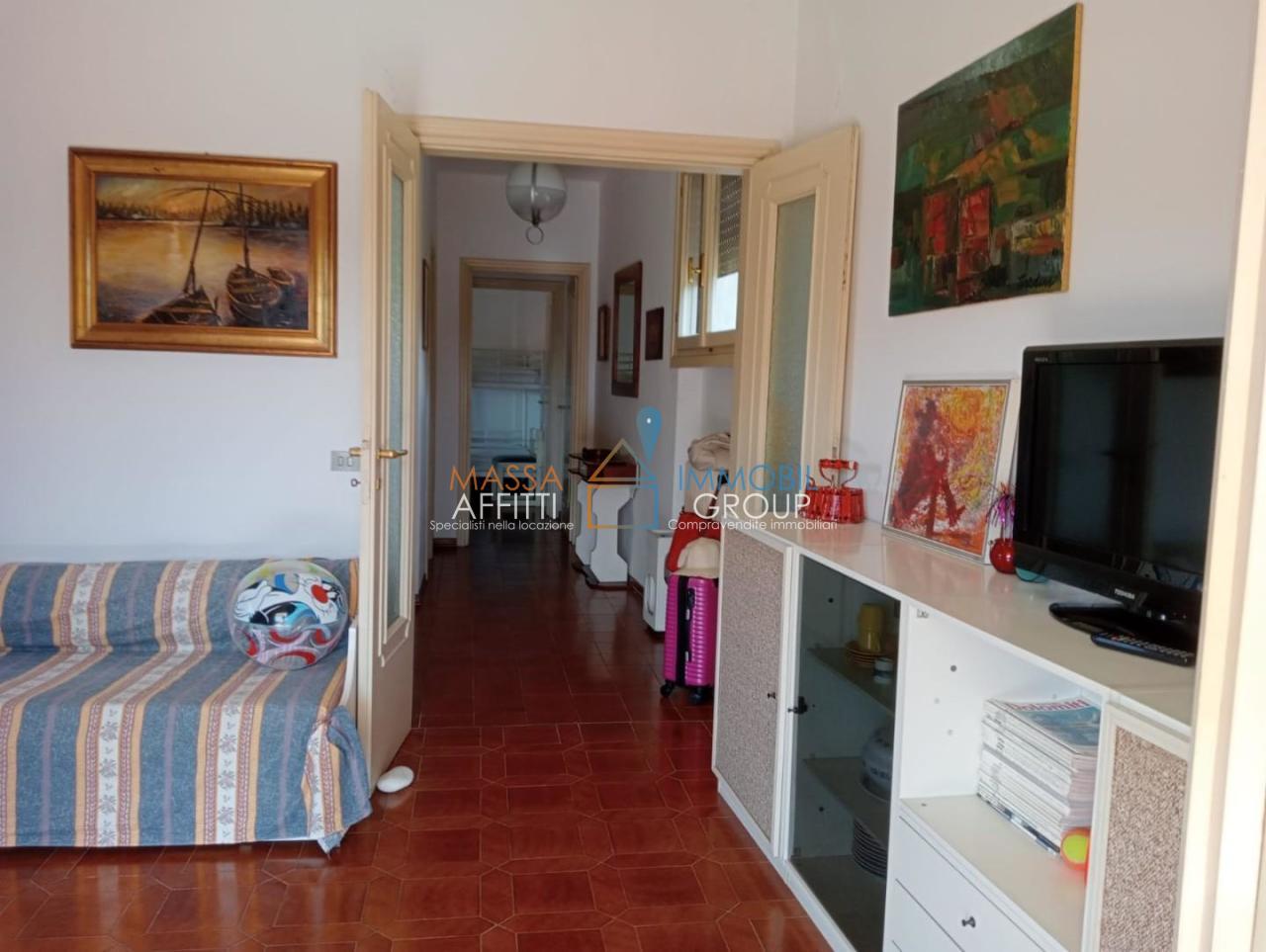 Vendita Trivani, Massa foto