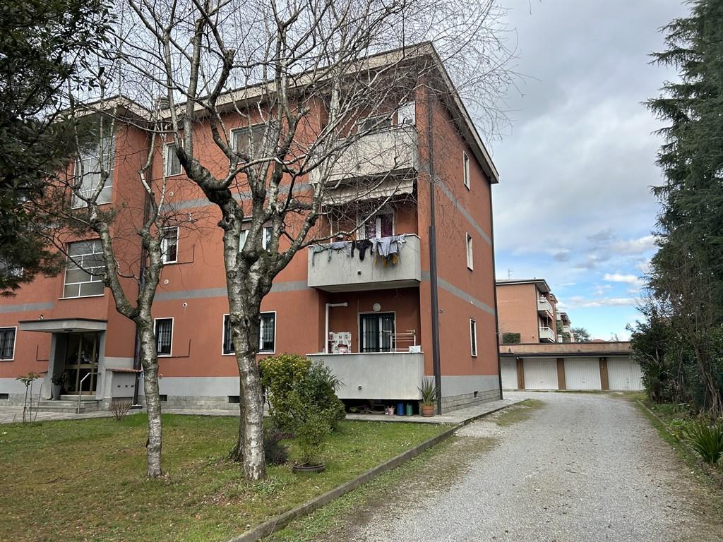 Vendita Magazzino, Lesmo foto