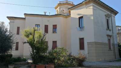 Vendita Villa quadrifamiliare, Livorno Vendita Villa quadrifamiliare, Livorno