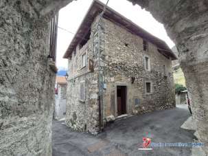 Vendita Quadrivani, Cerveno
