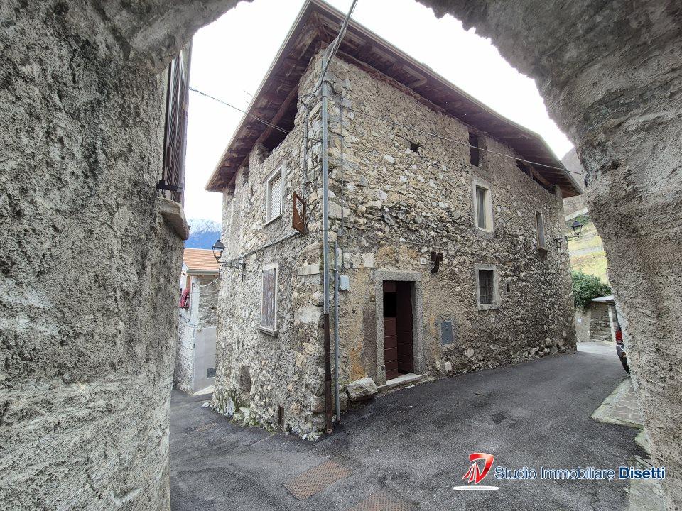 Vendita Quadrivani, Cerveno foto
