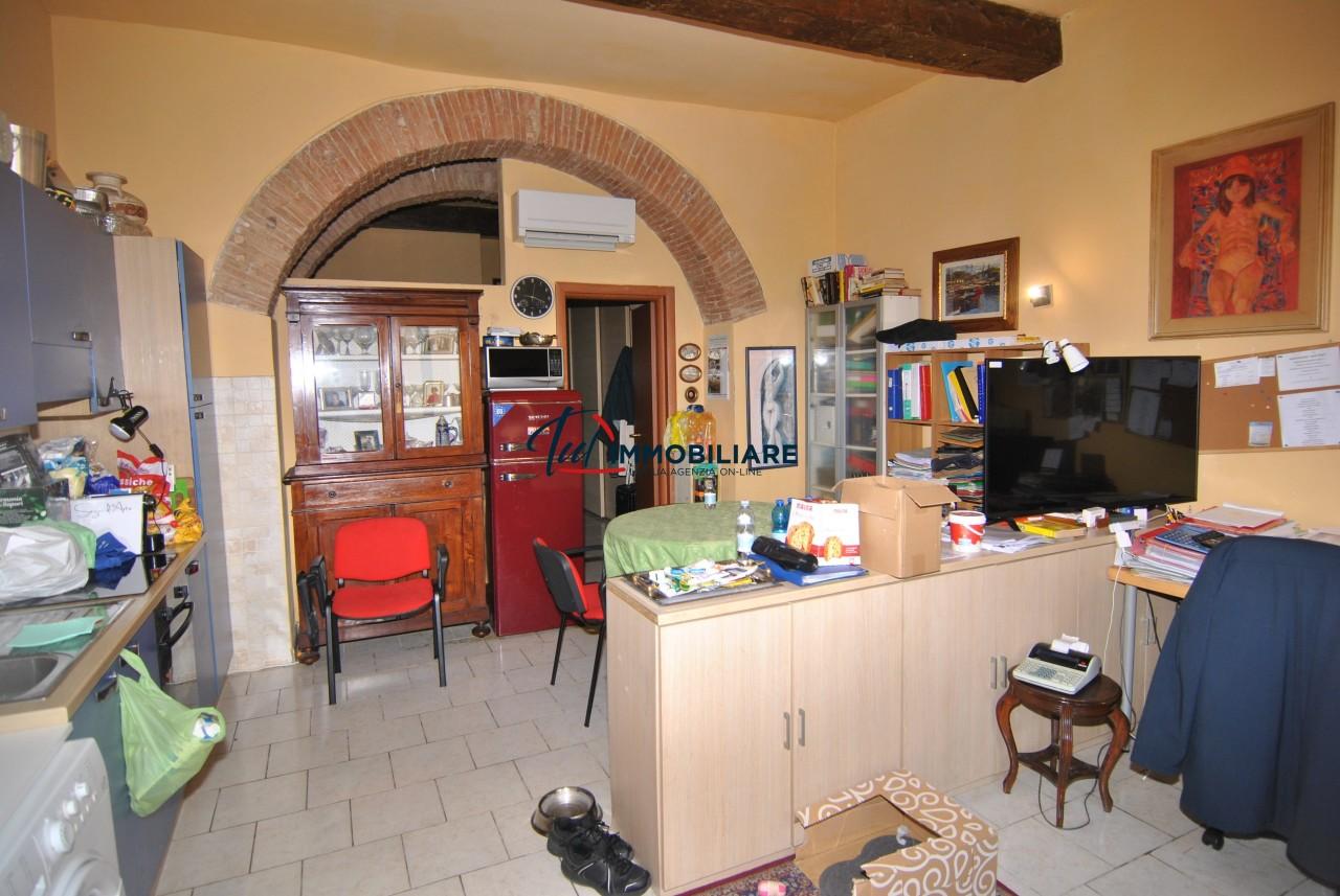 Vendita Monovano, Livorno foto