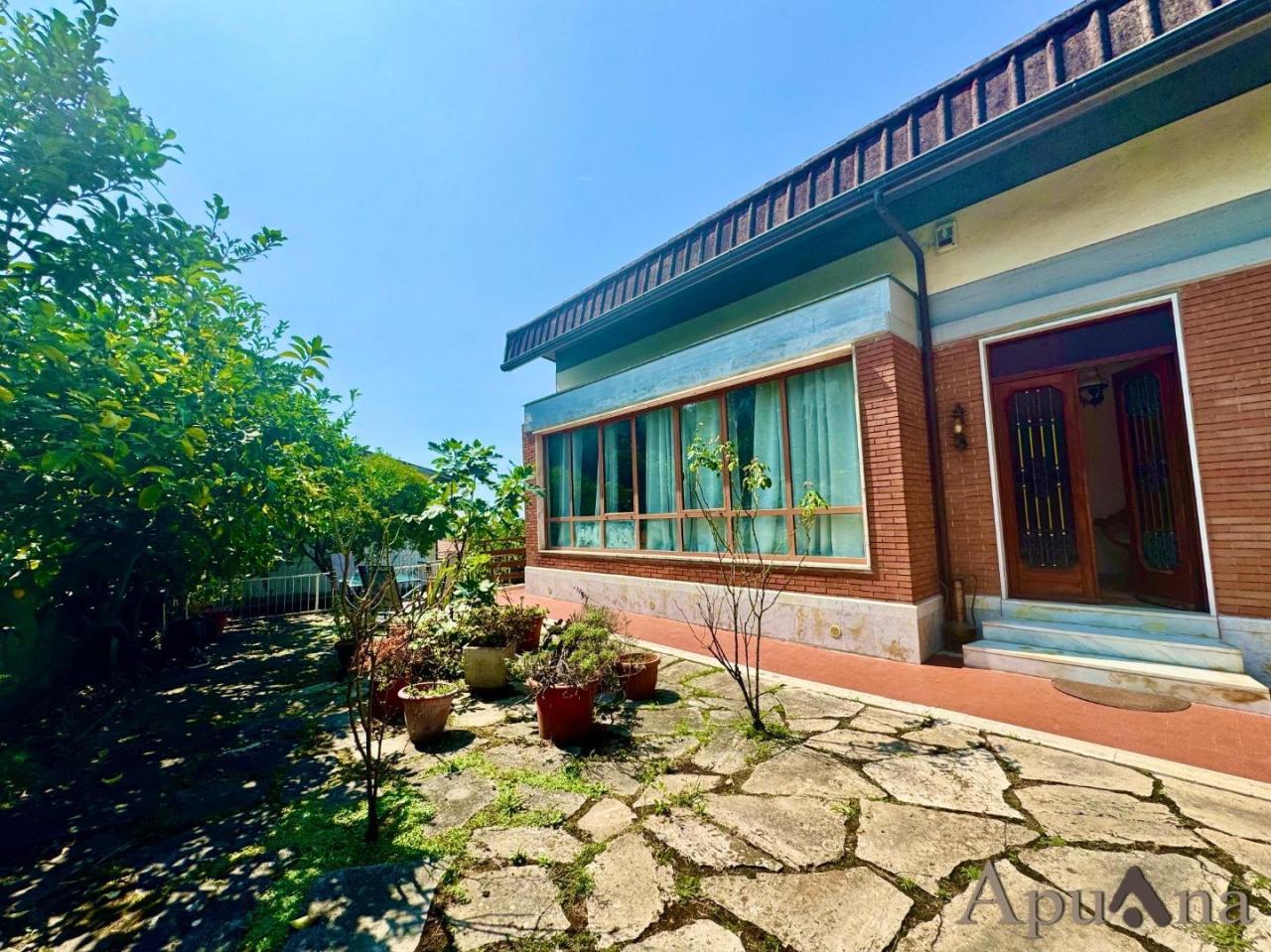 Vendita Villa, Massa foto