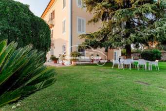 Vendita Villa, Lucca Vendita Villa, Lucca