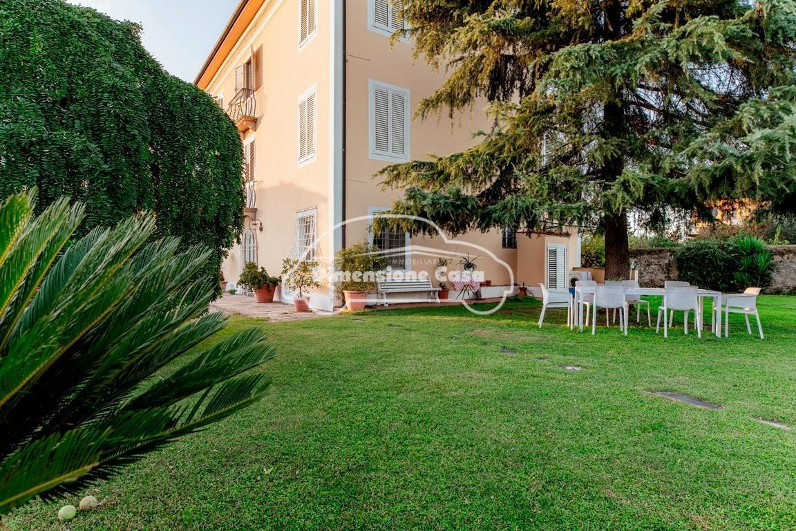 Vendita Villa, Lucca foto