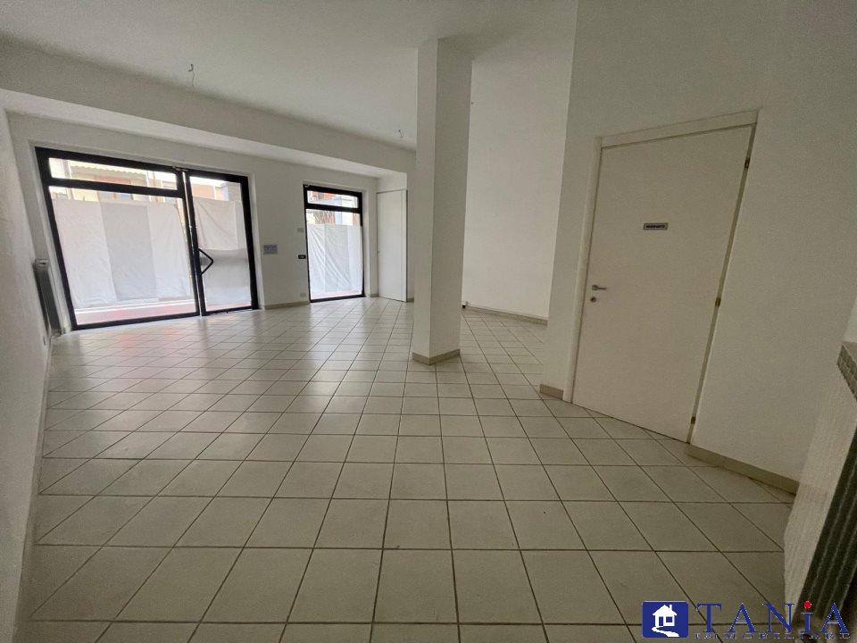 Vendita Monovano, Carrara foto