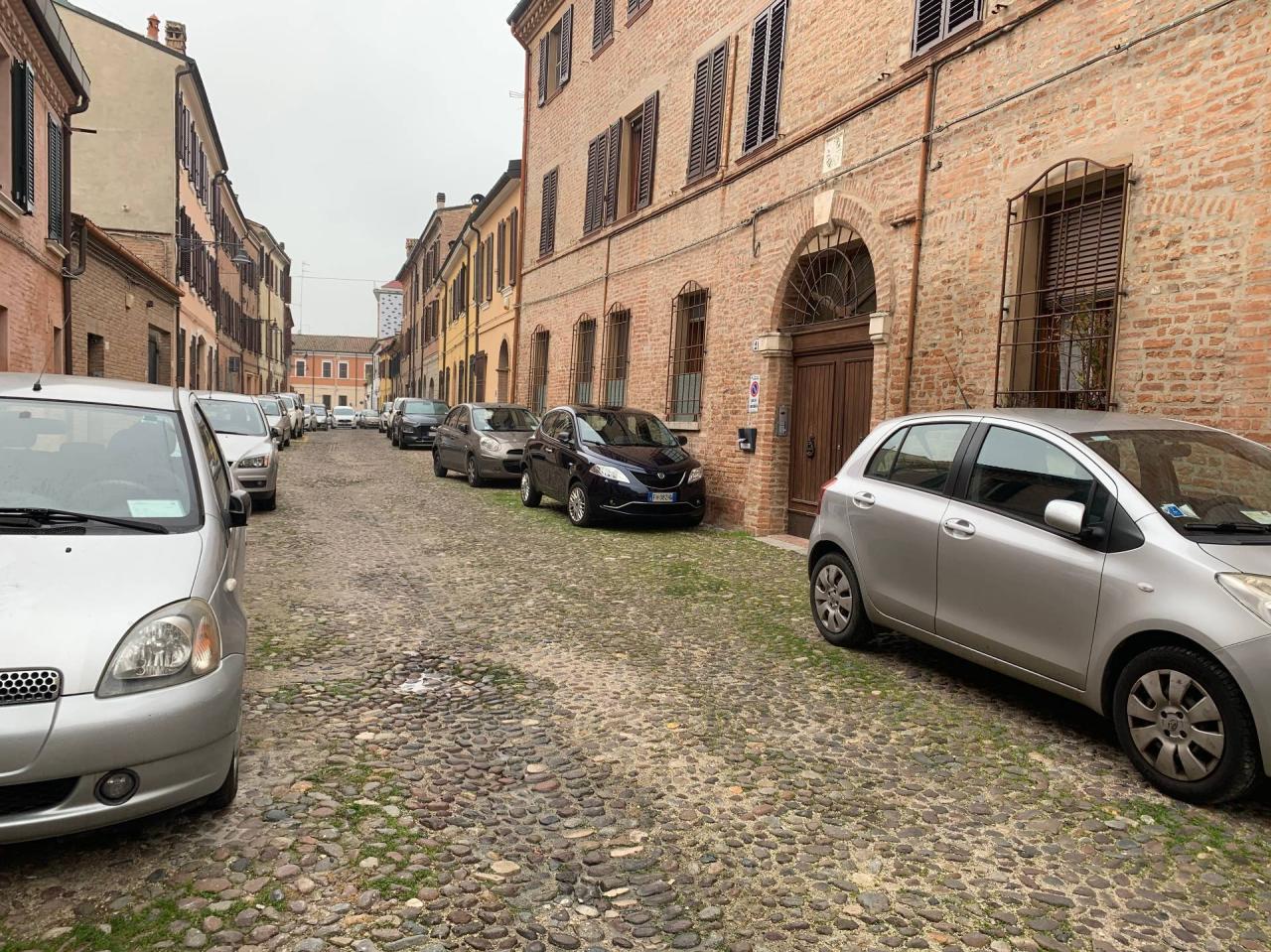 Affitto Box, Ferrara foto