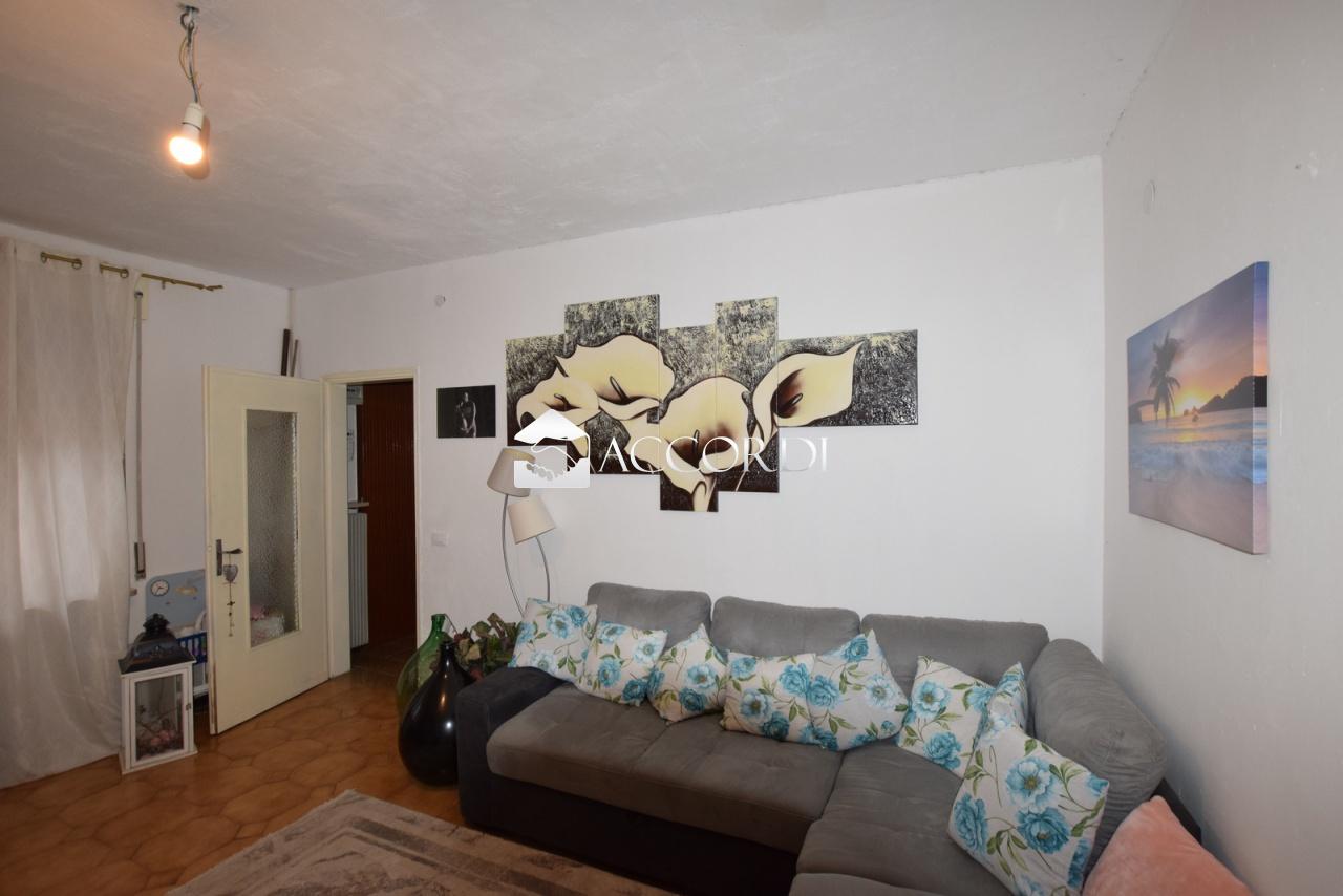 Vendita Multivani, Pederobba foto