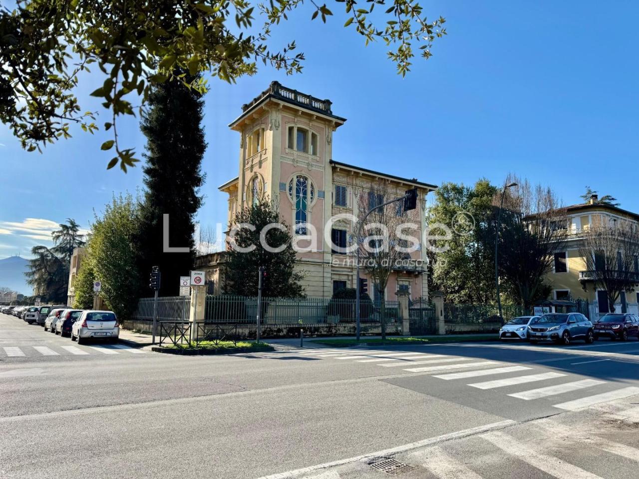 Vendita Villa, Lucca foto