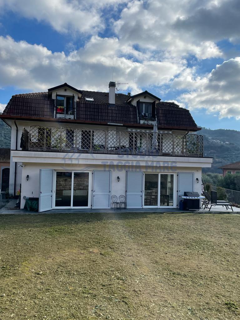 Vendita Quadrivani, Camporosso foto