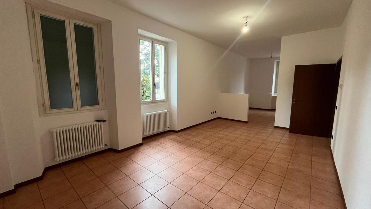 Vendita Trivani, Mozzate foto
