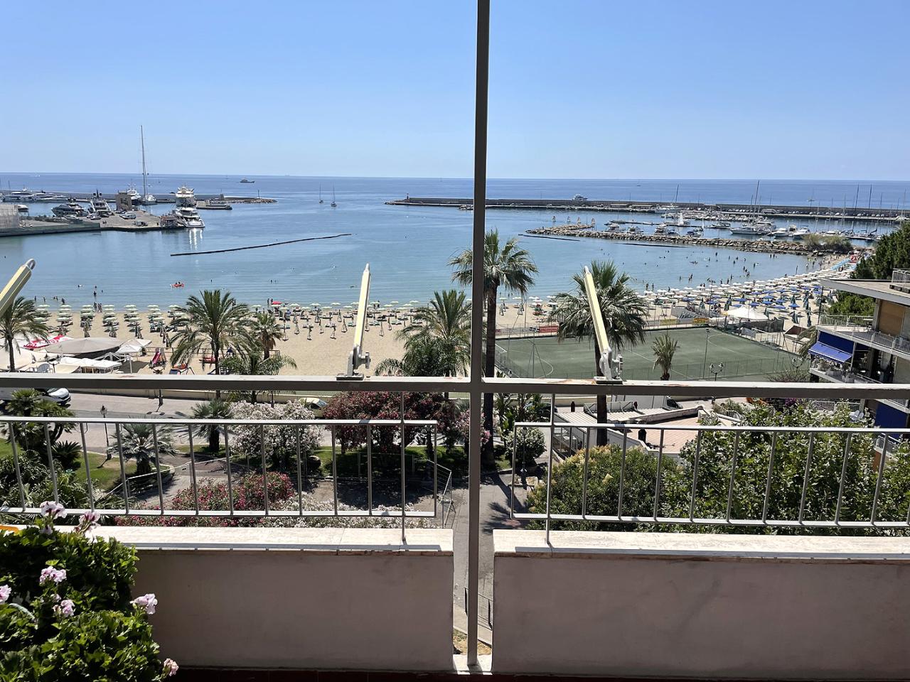 Vendita Eptavani, Sanremo foto