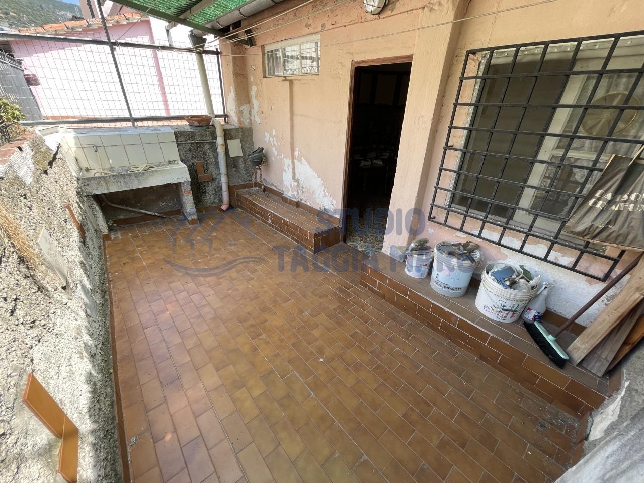 Vendita Pentavani, Taggia foto