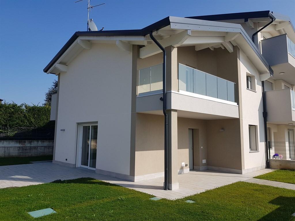 Vendita Villa a schiera, Cassano d'Adda foto