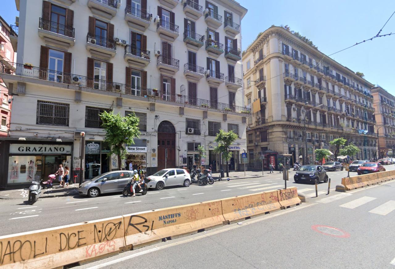 Vendita Quadrivani, Napoli foto