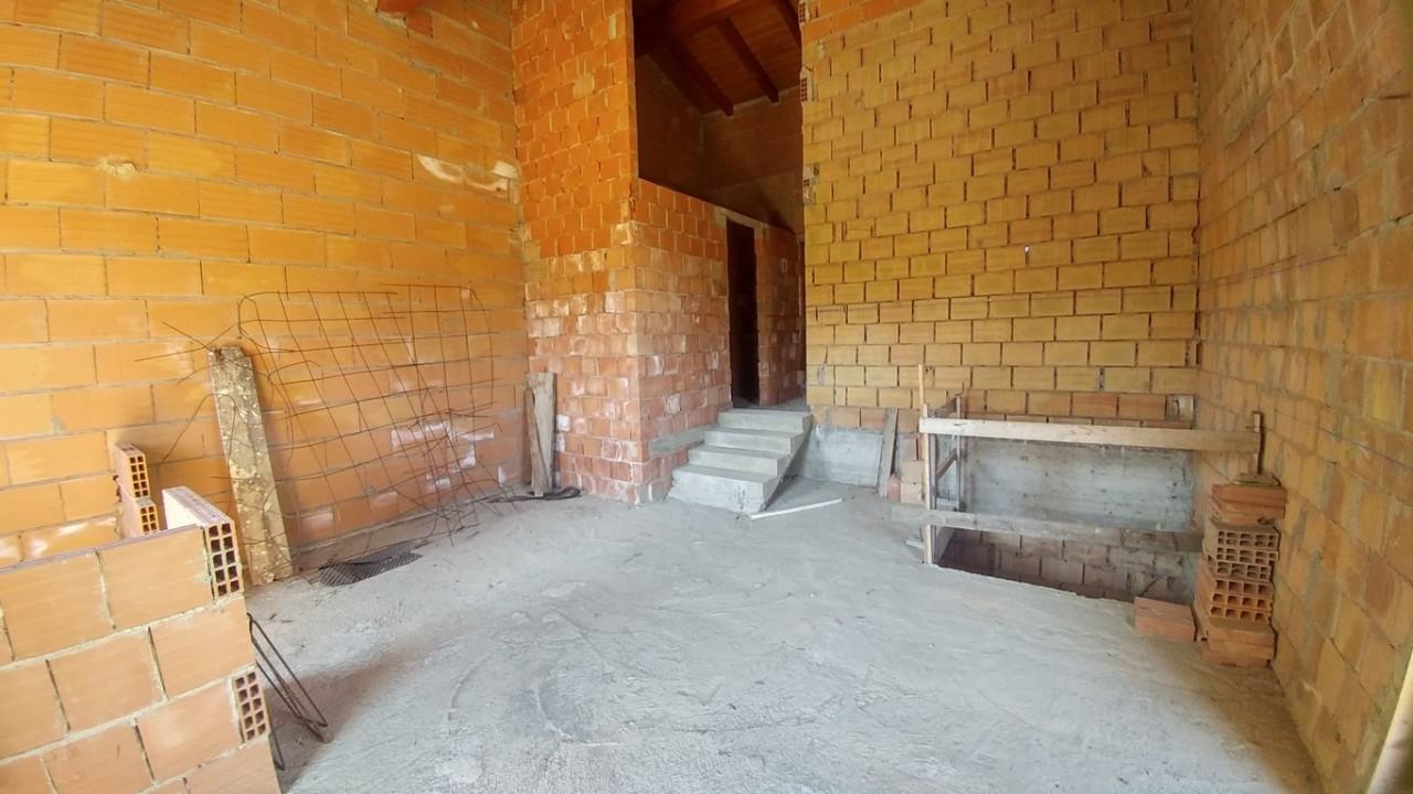 Vendita Pentavani, Zocca foto
