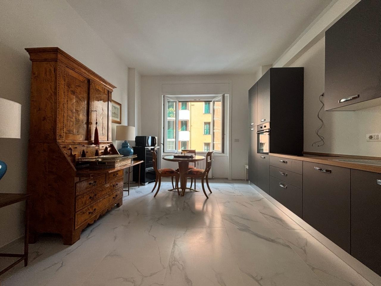 Vendita Trivani, Genova foto