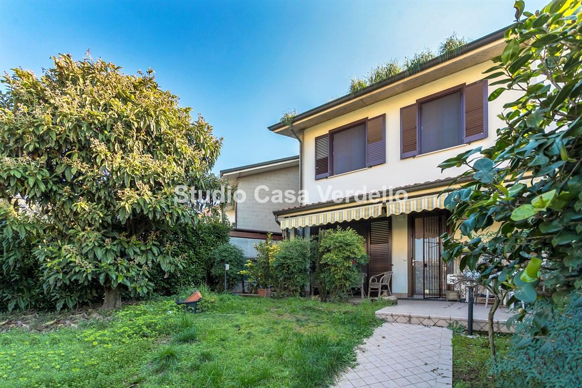 Vendita Villa a schiera, Boltiere foto