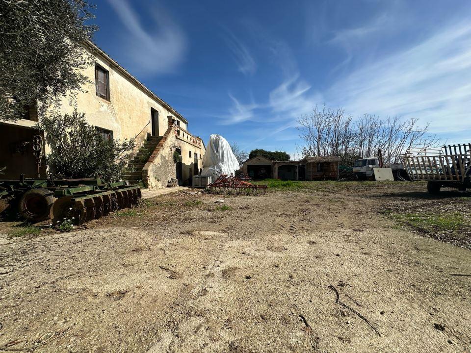 Vendita Quadrivani, Mosciano Sant'Angelo foto