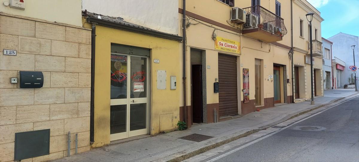 Affitto Negozio, Sanluri foto