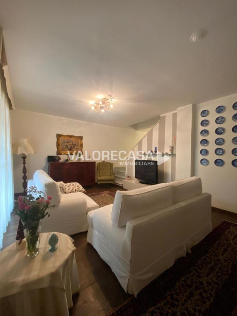Vendita Esavani, Carrara foto